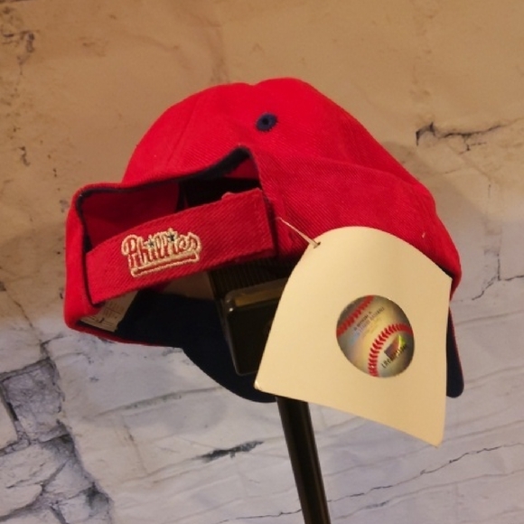 Phillies Red World Series Champions Baseball Cap - Picture 3 of 5